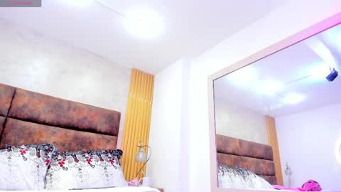 Snapshot of afroditagreenn chatting on 04/07/26, 05:46 Afrodita online show from 04/07/26, 05:46