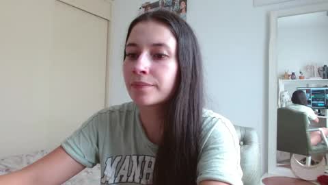 Snapshot of afrodithaa_ chatting on 04/10/26, 05:17 afrodithaa_ online show from 04/10/26, 05:17