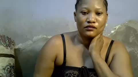 Snapshot of afronubians chatting on 04/15/26, 06:53 afronubians online show from 04/15/26, 06:53