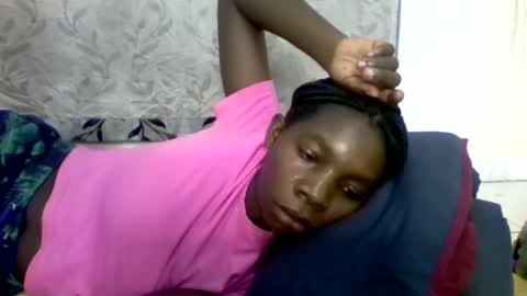 pink  and josphen online show from 02/05/25, 07:10