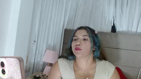 Snapshot of afrotida_booms chatting on 10/19/25, 01:17 Afrodita Booms online show from 10/19/25, 01:17