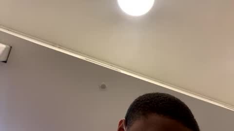 Snapshot of afuego11 chatting on 10/12/25, 02:49 afuego11 online show from 10/12/25, 02:49