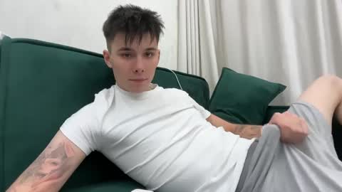 Snapshot of ag_prince chatting on 04/19/26, 06:10 Mark online show from 04/19/26, 06:10