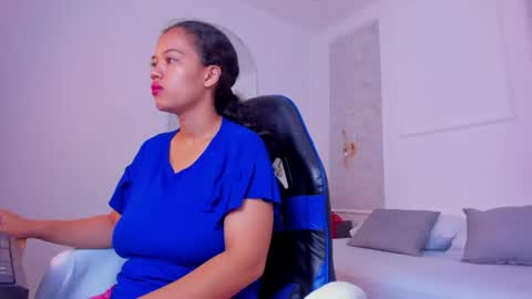 Snapshot of agata18_ chatting on 07/11/26, 01:14 A G A T A online show from 07/11/26, 01:14