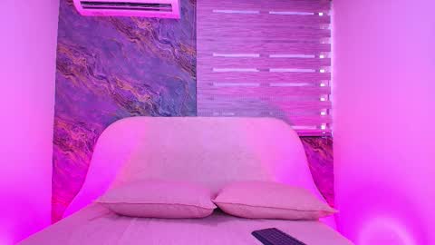 Ana online show from 11/18/25, 12:31