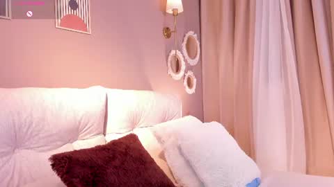 Snapshot of agata_laurent_ chatting on 06/23/26, 12:41 Agata Lauret online show from 06/23/26, 12:41