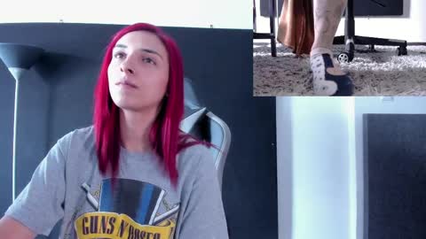 Agata Collinss online show from 04/01/26, 02:03