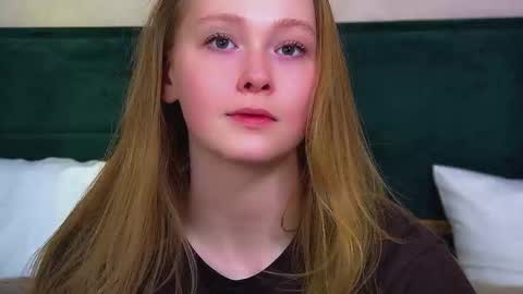 Snapshot of agatafoxley chatting on 03/11/26, 06:25 AgataFoxley online show from 03/11/26, 06:25