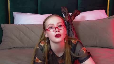 Snapshot of agatafoxley chatting on 03/20/26, 06:40 AgataFoxley online show from 03/20/26, 06:40