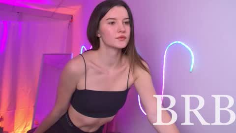 Snapshot of agatawillis chatting on 12/17/25, 05:35 Agata online show from 12/17/25, 05:35