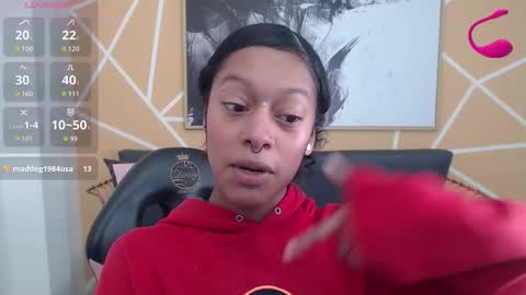 Snapshot of agatha_amaya chatting on 11/24/25, 01:22 agatha_amaya online show from 11/24/25, 01:22