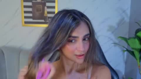 Snapshot of agatha_brooks_t chatting on 04/21/26, 12:33 AGATHA online show from 04/21/26, 12:33