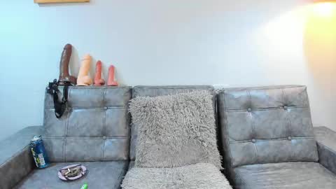 Snapshot of agatha_foxy1 chatting on 04/12/26, 02:33 NATASHA online show from 04/12/26, 02:33