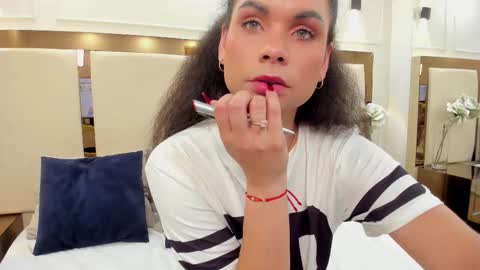 Snapshot of agatha_mendoza_ chatting on 11/12/25, 11:47 Agatha Mendoza online show from 11/12/25, 11:47