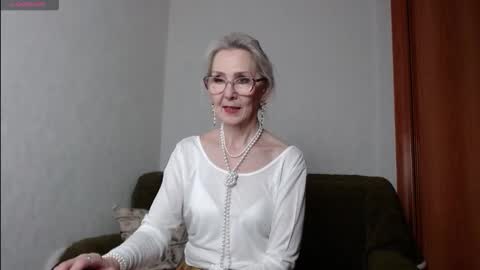 Snapshot of agatha_moore_ chatting on 12/17/25, 02:56 Agatha online show from 12/17/25, 02:56