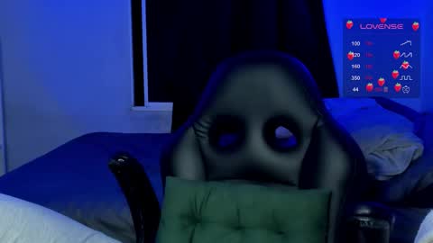 Cat online show from 11/24/25, 04:45