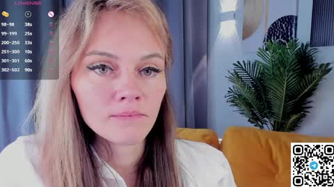 Snapshot of agatha_roose chatting on 03/30/26, 03:40 Agatha Rose online show from 03/30/26, 03:40