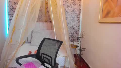 agatha online show from 02/20/25, 04:25