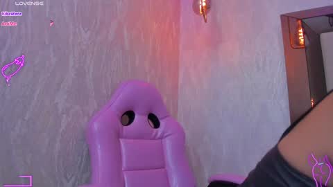 LUNNA online show from 01/28/25, 05:14