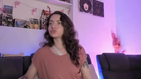 Camila     2 online show from 05/07/26, 12:16