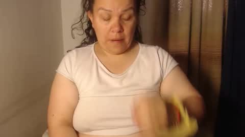 Snapshot of agathaaaa chatting on 03/03/26, 11:27 online show from 03/03/26, 11:27