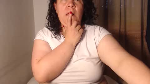 Snapshot of agathaaaa chatting on 03/11/26, 11:05 online show from 03/11/26, 11:05