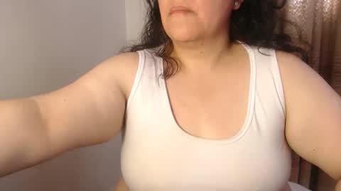 Snapshot of agathaaaa chatting on 03/25/26, 05:19 online show from 03/25/26, 05:19