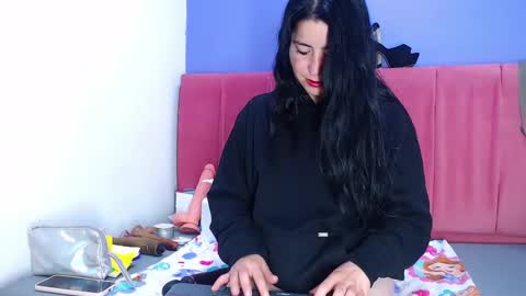 agathacorlincm101 online show from 02/19/25, 12:55