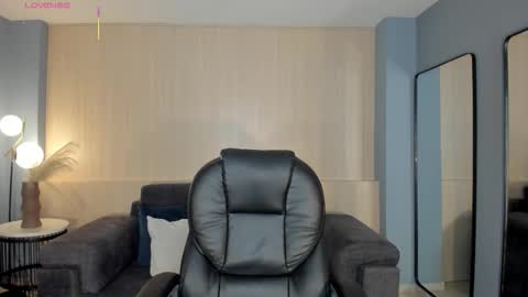 Agatha online show from 02/02/26, 12:20