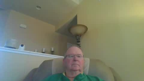 Snapshot of agedscotch chatting on 01/09/25, 04:17 agedscotch online show from 01/09/25, 04:17