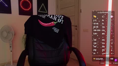 Snapshot of agelina_summer chatting on 02/11/25, 11:12 Agelina Lilly Laura online show from 02/11/25, 11:12