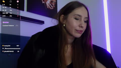 Snapshot of agelina_summer chatting on 03/08/25, 05:43 Agelina Lilly Laura online show from 03/08/25, 05:43