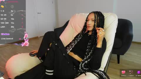 Snapshot of agelina_summer chatting on 05/19/26, 09:26 Agelina Lilly Laura online show from 05/19/26, 09:26
