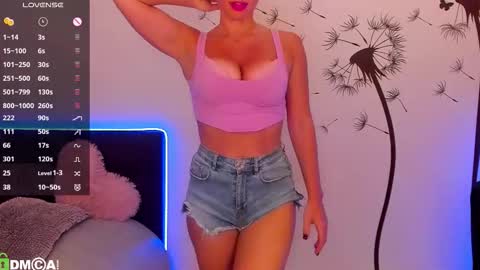 Snapshot of agent_polly chatting on 09/12/25, 01:33 Polly online show from 09/12/25, 01:33