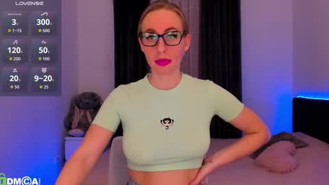 Snapshot of agent_polly chatting on 01/12/26, 03:28 Polly online show from 01/12/26, 03:28