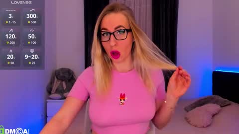 Snapshot of agent_polly chatting on 02/10/26, 03:38 Polly online show from 02/10/26, 03:38