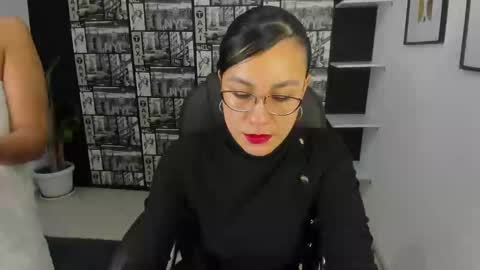 Snapshot of aghata_moon chatting on 12/16/24, 11:33 Aghata Moon online show from 12/16/24, 11:33