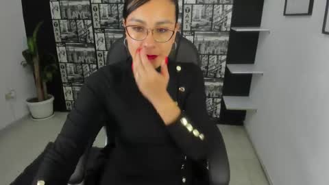 Snapshot of aghata_moon chatting on 12/16/24, 02:38 Aghata Moon online show from 12/16/24, 02:38