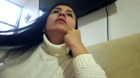 Snapshot of aghata_moon chatting on 12/30/24, 10:34 Aghata Moon online show from 12/30/24, 10:34