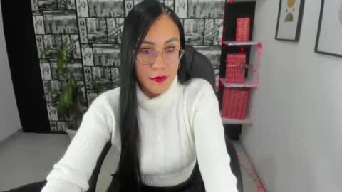 Snapshot of aghata_moon chatting on 01/04/25, 04:22 Aghata Moon online show from 01/04/25, 04:22