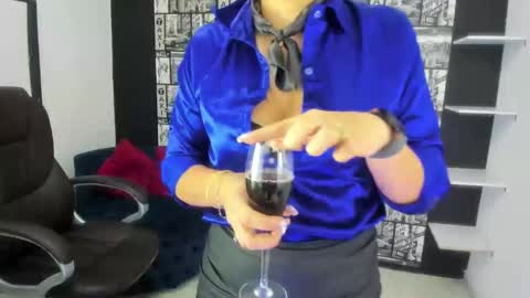 Snapshot of aghata_moon chatting on 01/18/25, 11:00 Aghata Moon online show from 01/18/25, 11:00