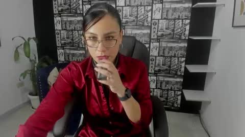 Snapshot of aghata_moon chatting on 03/05/25, 06:45 Aghata Moon online show from 03/05/25, 06:45