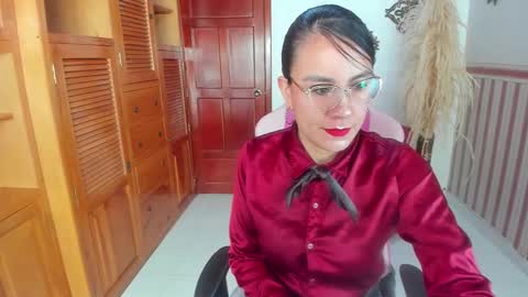 Snapshot of aghata_moon chatting on 12/22/25, 01:52 Aghata Moon online show from 12/22/25, 01:52