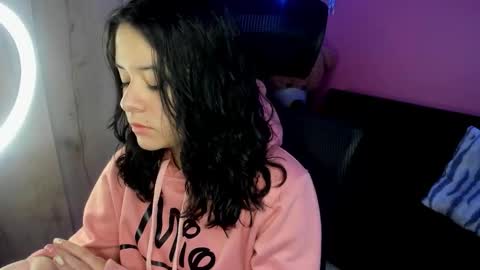  ines  online show from 11/17/25, 01:39