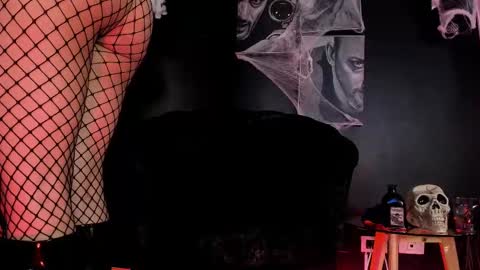 Snapshot of agnes_jones chatting on 10/15/25, 09:04 agnes_jones online show from 10/15/25, 09:04