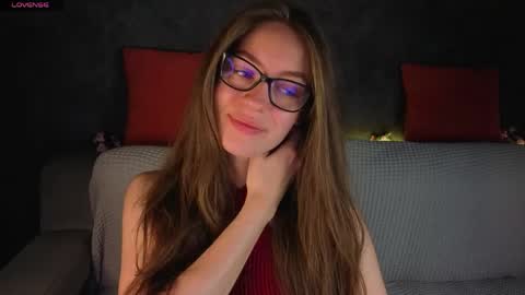 Snapshot of agnes_wells chatting on 05/27/26, 01:35 agnes wells online show from 05/27/26, 01:35