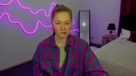 AgnesArden online show from 03/10/25, 04:35