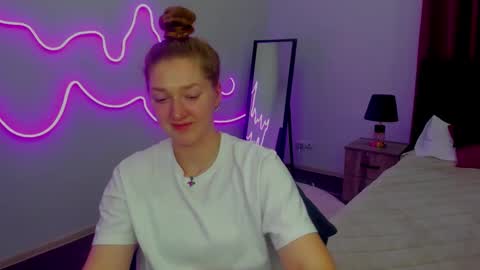 AgnesArden online show from 03/11/25, 09:15