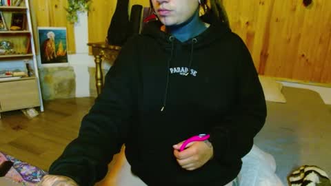 Snapshot of agness_6 chatting on 06/10/26, 01:17 Agness online show from 06/10/26, 01:17