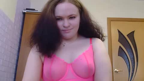 Snapshot of agnettta chatting on 02/17/26, 12:29 Agnettta online show from 02/17/26, 12:29